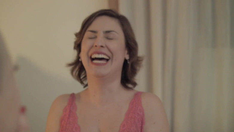 Quente club: A Lesbian Couple's Life