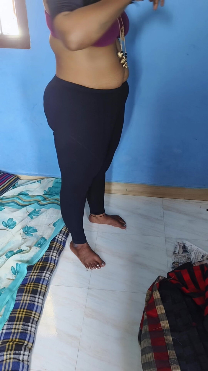 Benita sweety: Černá saree nosí sexy show