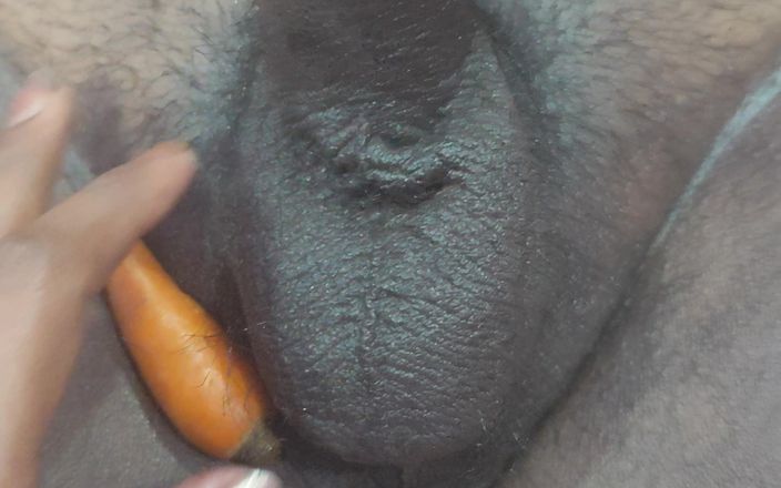 Suryasushma: Horny Bhabhiji Enjoying Her Brother in Law Dick with Carrot