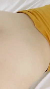 我的继母让我让她怀孕 2/2