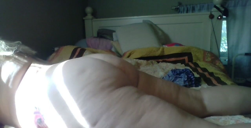 Lily Bay: Güneş her zaman şişman götümde doğuyor! Günaydın