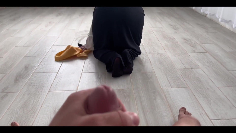 Lux Eva: Арабська мачуха прибирала сексуально, і мій член потрапив на її тугу дупу, і я її трахнув