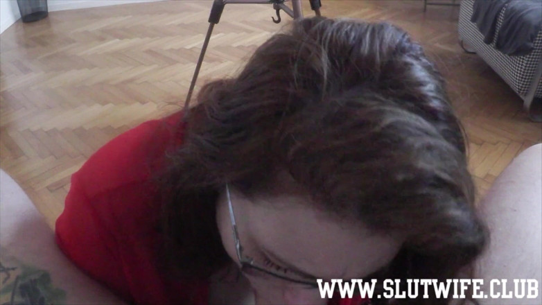 Slutwife Club: Couilles parfaites, gorge profonde et gorgepie avec Karla Rose en...