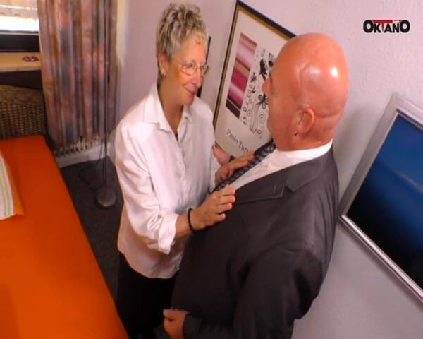 Erotic Club: Granny´s Hot and Wet Birthday Sex Ends in the Stripclub