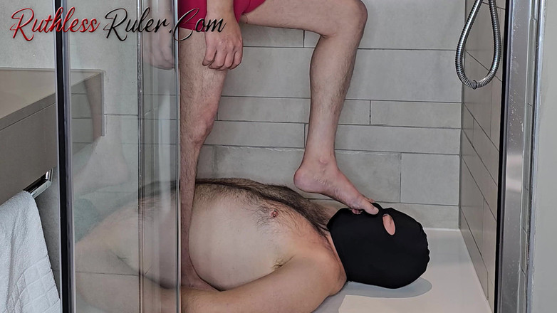 Ruthless ruler - maledom: Toilet Slave Training