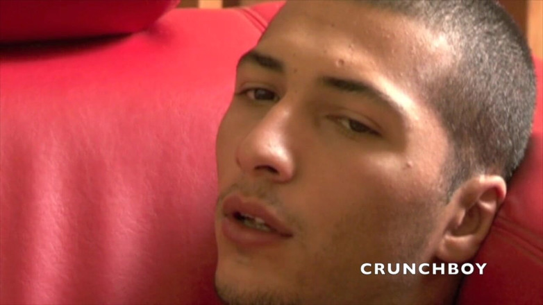 Crunch Boy: หนุ่มอาหรับตรงยอมช่วยตัวเอง