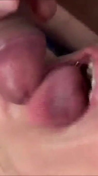 Milf lets herself demolish hot holes screaming with pleasure