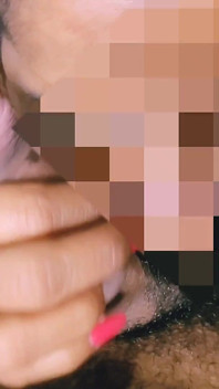 Als sie das sperma sah, schlug sie sie in den hals