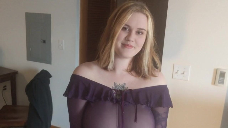voyeurpervert: La première visite d’appartement de Lizzie