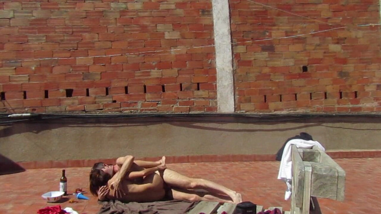 Magia Rosa: Coppia amatoriale scopa sulla terrazza, sesso all'aperto