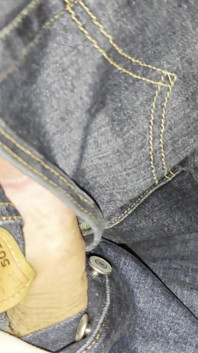 鸡巴在Levi's 501牛仔裤口袋里