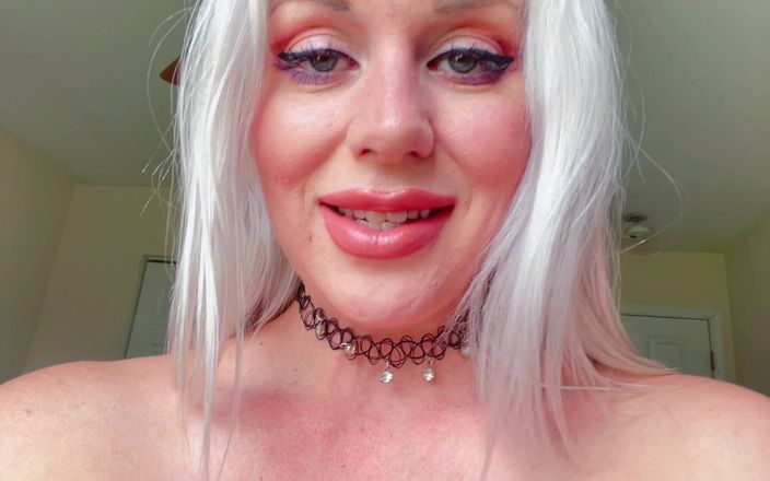 Sultry Silvea: Sensual Silvea Summer gozando e engolindo esses pequenos