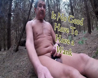 Andy: 在树林里散步和手淫