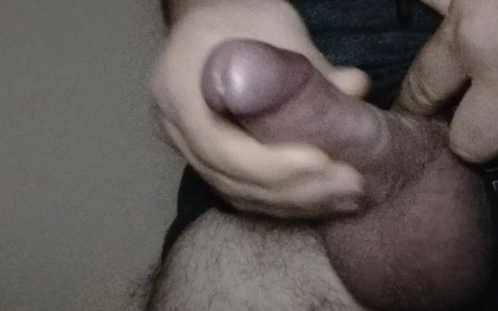 Amreis: Night Is the Time to Jerk off and Cum.