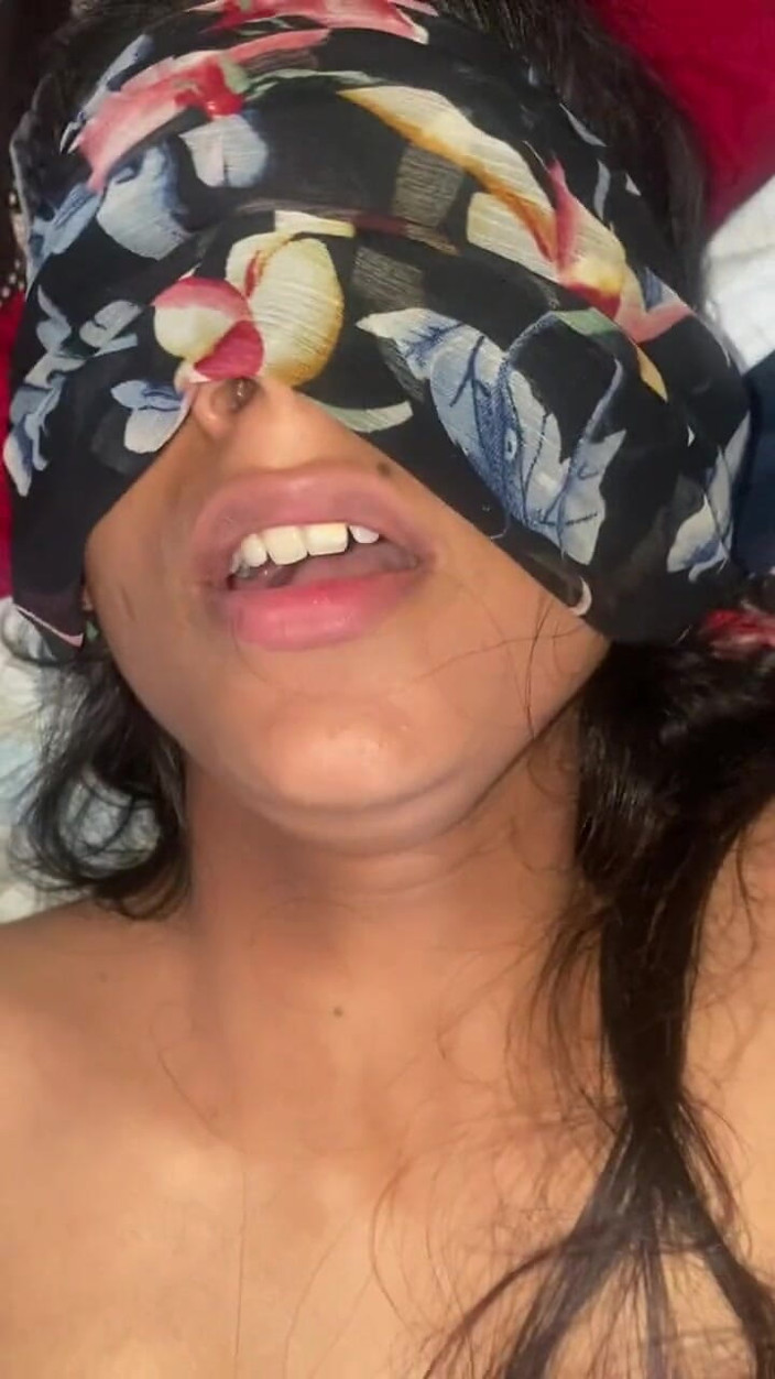 Bracing Safari 4: Desi Ladki Ne - Awek India Chusa Di Hotel