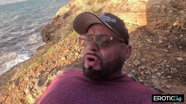 EroticOnlyClips: 해변에서 야생 야외 섹스를 즐기는 문신 금발 밀프