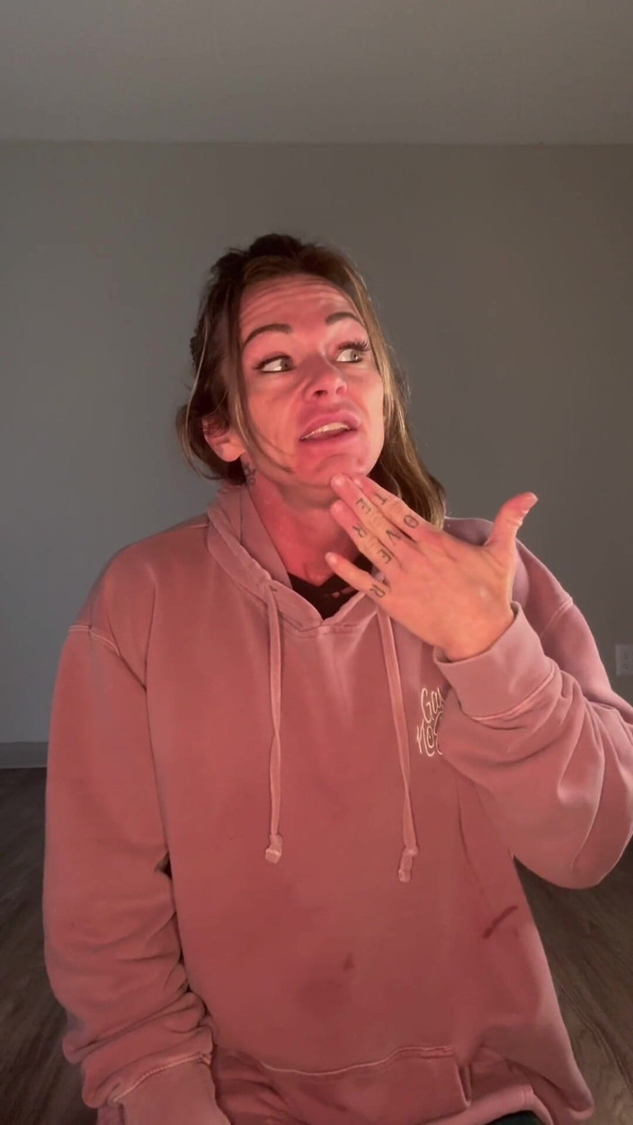 Simone Steele: Nahá kontrola pokroku