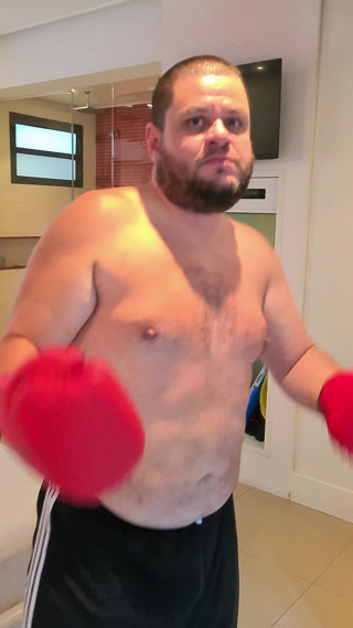Punchbagplz: (punto Di Vista) Orso Boxer Che Ti Domina