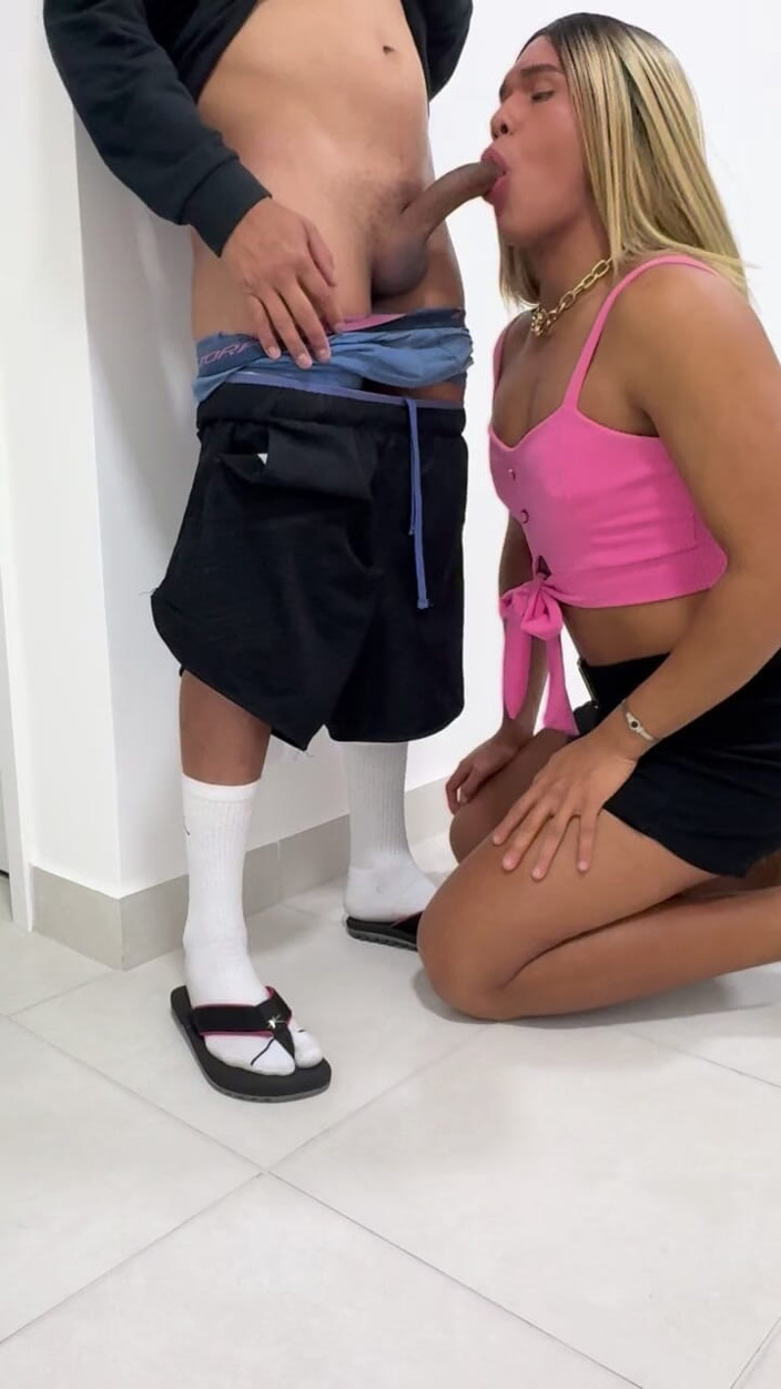Andreialatina: Taking Cum in the Mouth of My Friend's Boyfriend