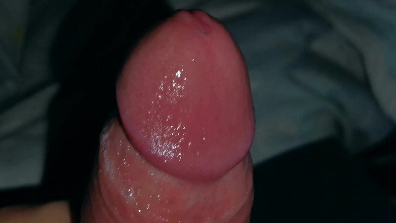 SEXY_GUYBEST: Muito close-up de um pênis super animado e fluxos de...