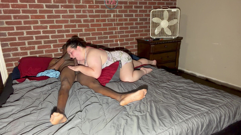 Big uhaul: Chupando a porra daquele pau grande