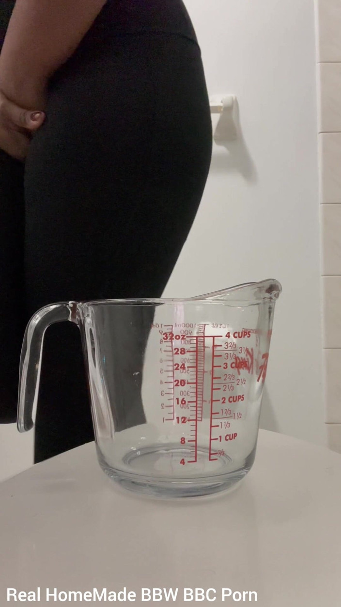 Super sexy ebony cuties: Gör som jag blir tillsagd att hålla min wee hela...