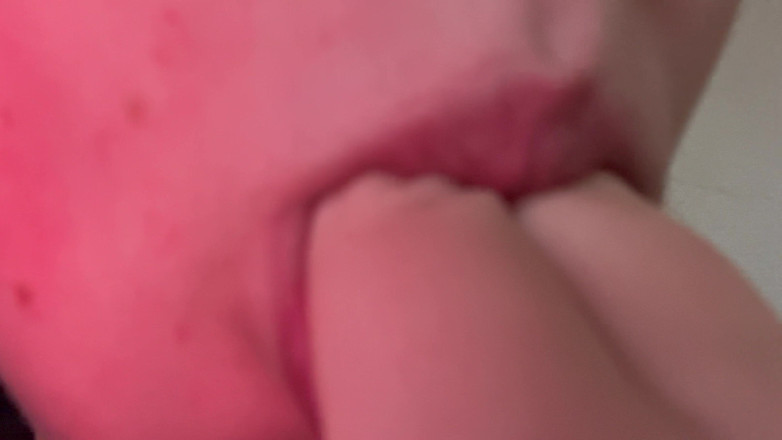 crazy leyla: Geile Deutsche Mit Dicken Lippen Bläst