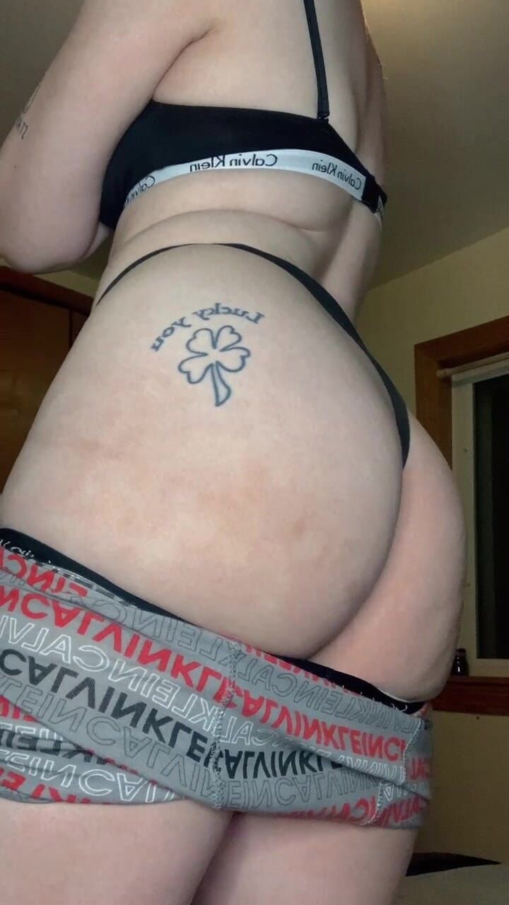 Spookybarbiegrl Tight Emo Asshole Tease Close-up