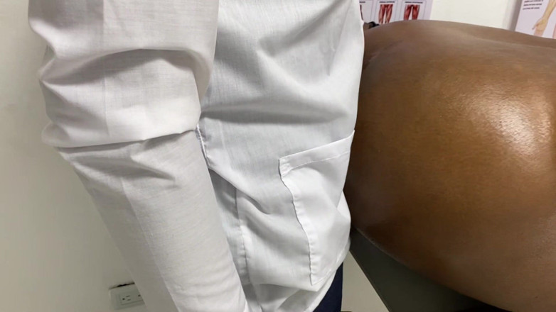 estefaniacaltrate: Bác sĩ phụ khoa kiểm tra kỹ lưỡng cô ấy
