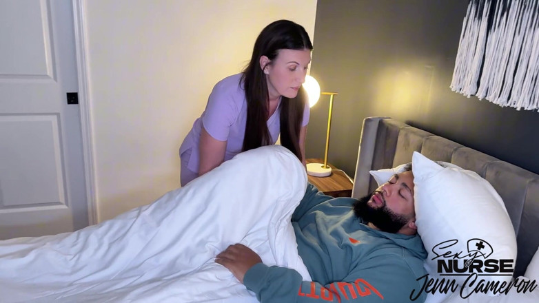 Sexy Nurse Jenn: Rugido - Você pode ouvir o leão