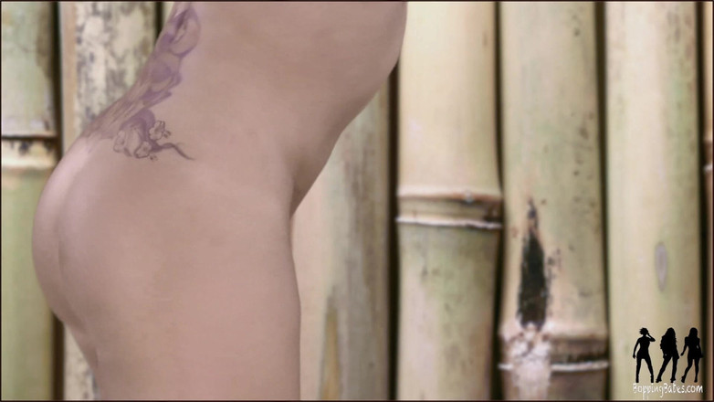 Bopping babes: Kiki Devine - леопардова спідниця