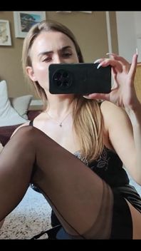 Ssij moje nylonowe palce