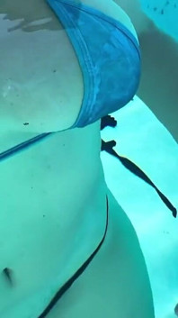 Artemisia love sexy bikini, dicke möpse, Unterwasser-fetisch am pool