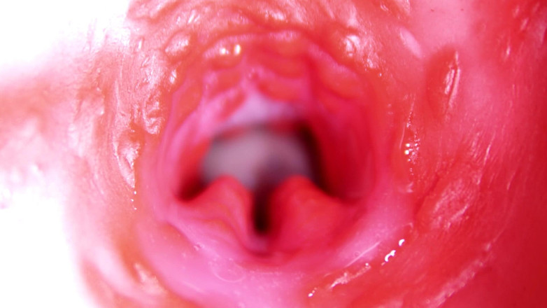 SEXY_GUYBEST: Extreme close-up van een grote pik in een nat zoet...