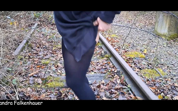 Sandra Falkenhauer: Pee Compilation 2024