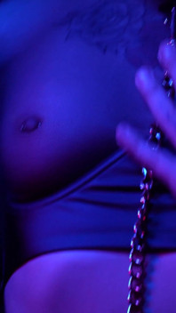 Seks berkumpulan di kelab swinger