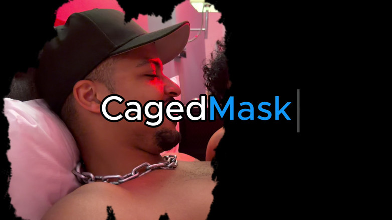 CagedMask: In gabbia[non mascherato] X Qmoorexxx parte 2