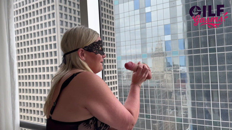 GilfGasms: Maskeli Fiona gösteriyor büyük zenci yarağı dildoyla 31 talimatı veriyor