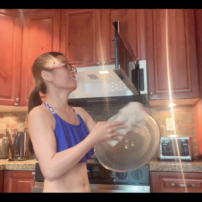 sweethanajapanese: Clean Kitchen Sexy