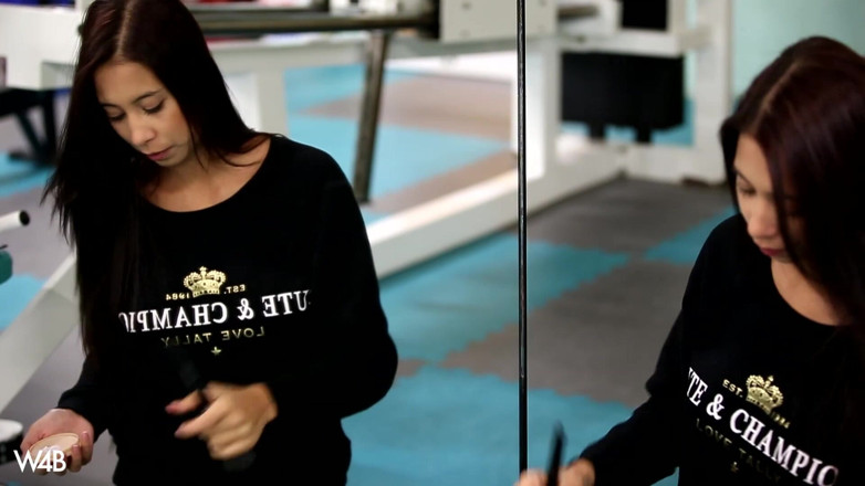 Watch4beauty: Paula Shy Working Out