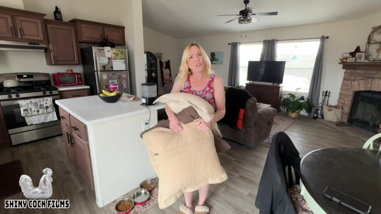 Jane Cane: Forgetful Stepmom Makes It up with Her Tight Pussy - Birthday...