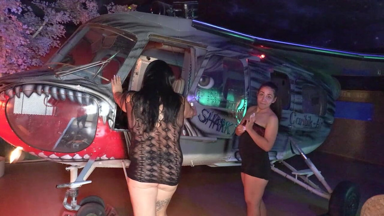 Lovekino: İki azgın hatun sauna kulübünde sikiliyor p4