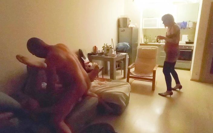 Bizexual com: Trío cornudo bi con esposa caliente