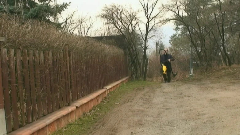 Best Amateur Sex: Daddy Fucks Stepmom on Vacation and I'm Still Joining in!