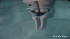 BBW Pleasures: SSBBW unter wasser mit dem hintern wackeln
