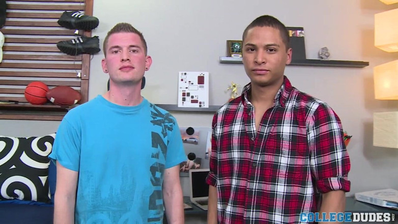 College Dudes: Skyler Fox Tops Jaden Společnosti
