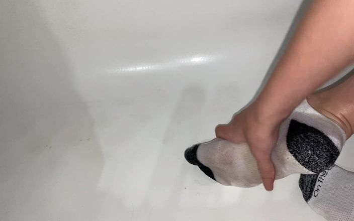 footivities: Fußölmassage in knöchelsocken