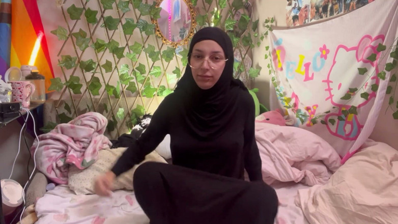 lanalovacutie: Yoga-in-hijab-for-you