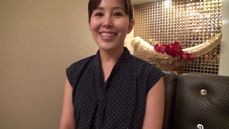 Apolix-JP: K-Cup Isteri Super Susu, Megumi, 42 Tahun