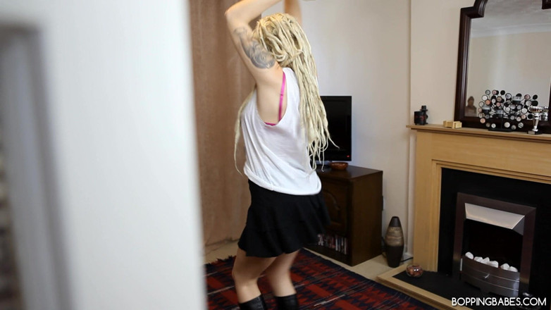 Bopping babes: Elle B - सेक्सी पट्टी